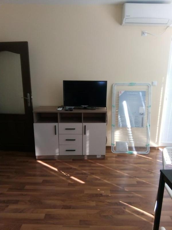 Апартаменти Cozy Apartament Naydenov Burgas Екстер'єр фото